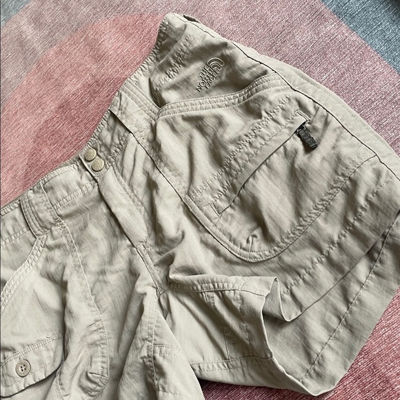 The North Face TNF Paramount Porter Trail Women's Khaki Shorts - Picture 7 of 11